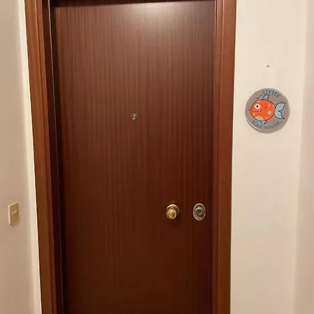 Апартаменты Little Fish House *